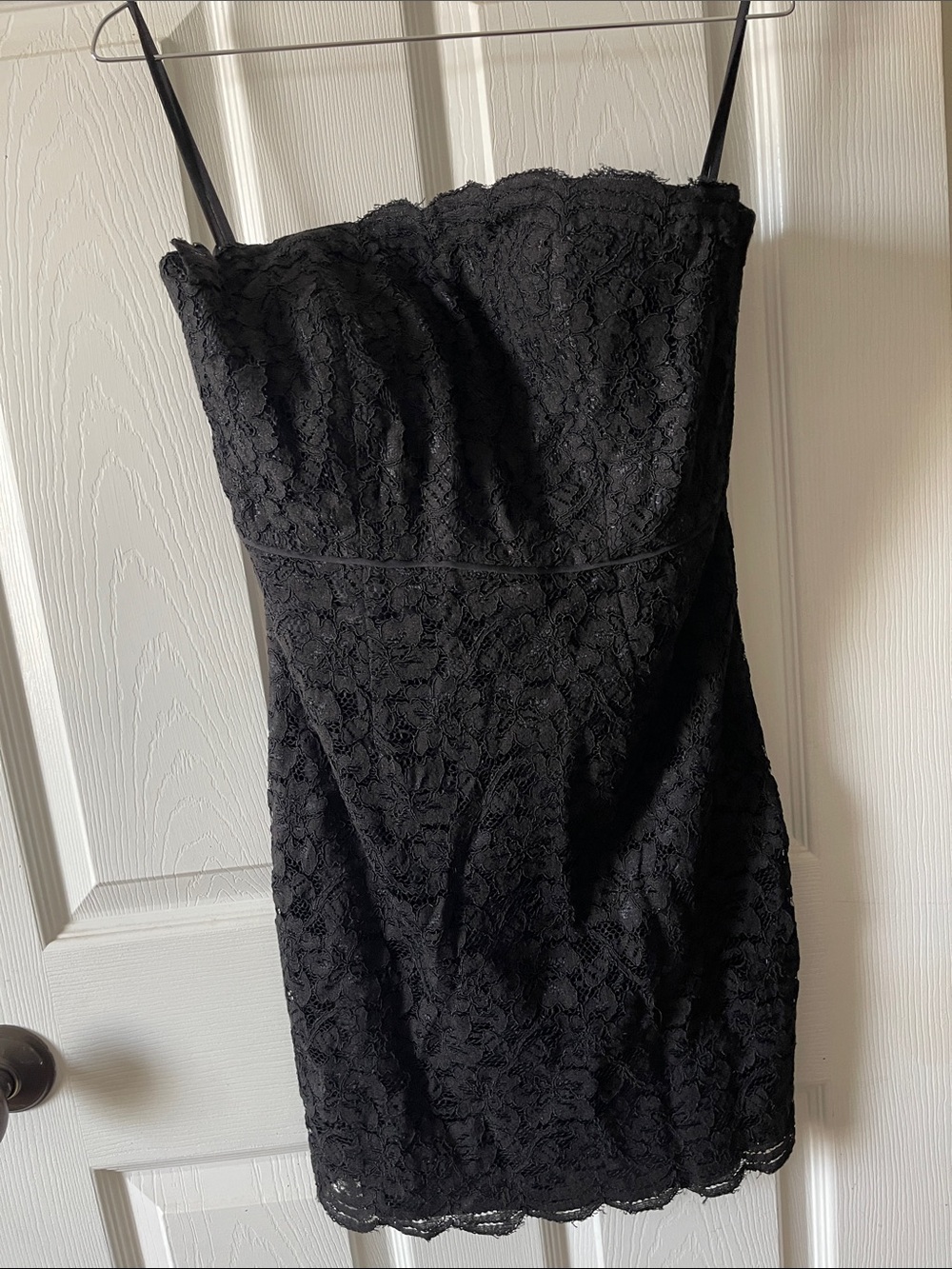 Diane Von Furstenberg black lace strapless mini dress size 6 worn once